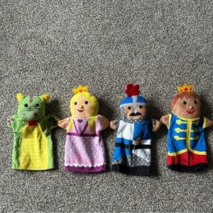 Melissa & Doug Palace Pals Puppet Set (Set of 4)